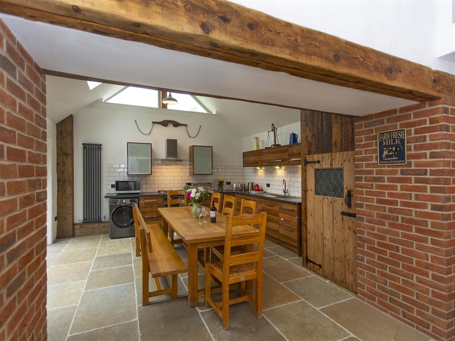 Kitchen / dinning area