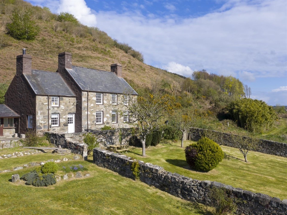 Tyn Y Parc Farmhouse