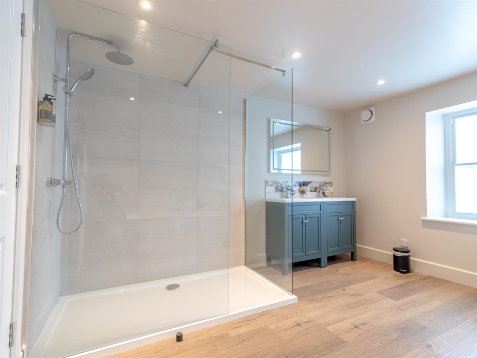 Walk In Shower