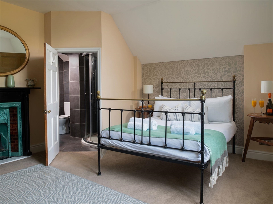 The Cors Country House