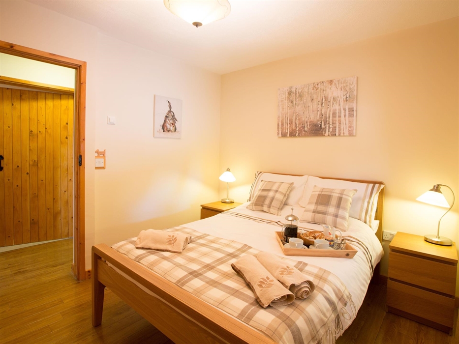Ash Tree Cottage located at Stangwrach Holiday Cottages, double room.