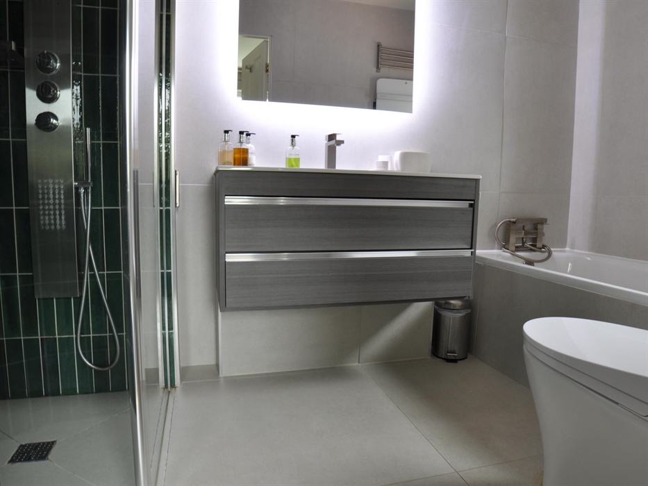 Rowen Suite Bathroom