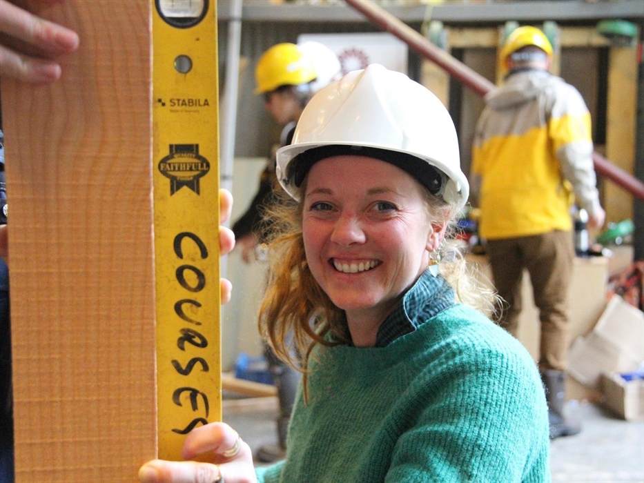 From build a tiny house to pallet furniture making