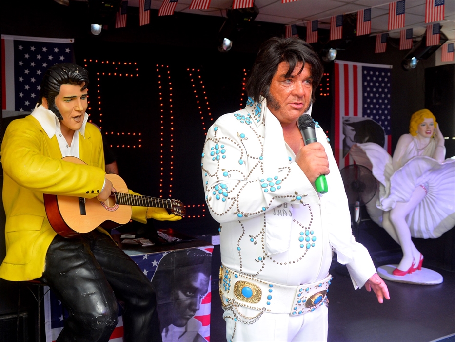 Porthcawl Elvis Festival