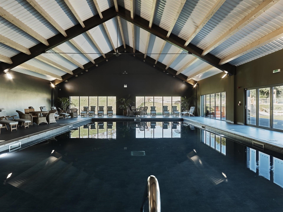 Indoor Swimming Pool, sauna and steam room