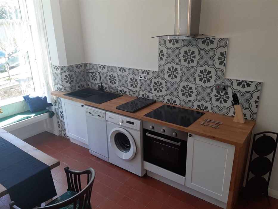 Dishwasher, Washing Machine, Oven & Hob