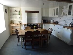 large farmhouse kitchen