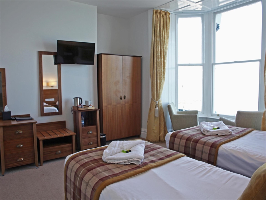 Accommodation - seafront twin