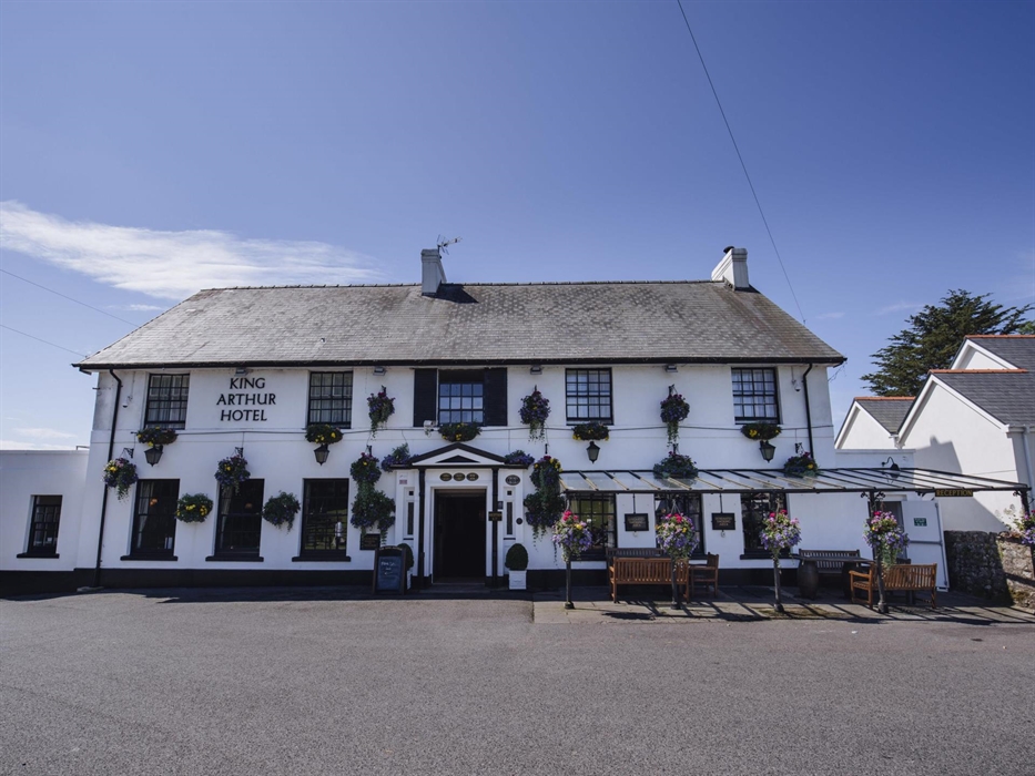 King Arthur Hotel, country inn, Gower