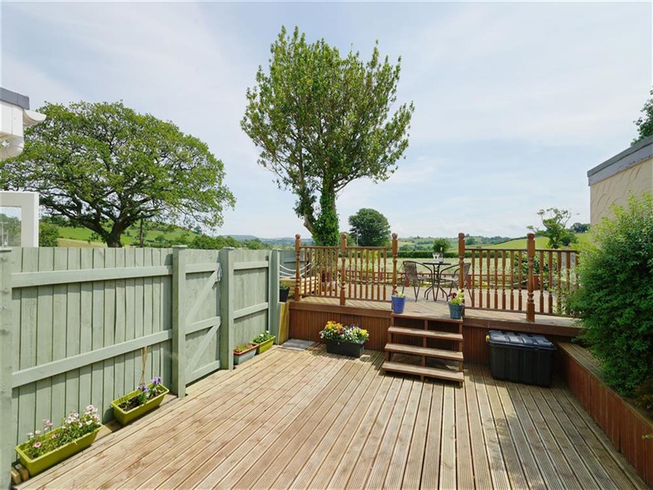 Ty-Doli-exterior-whole-deck-17