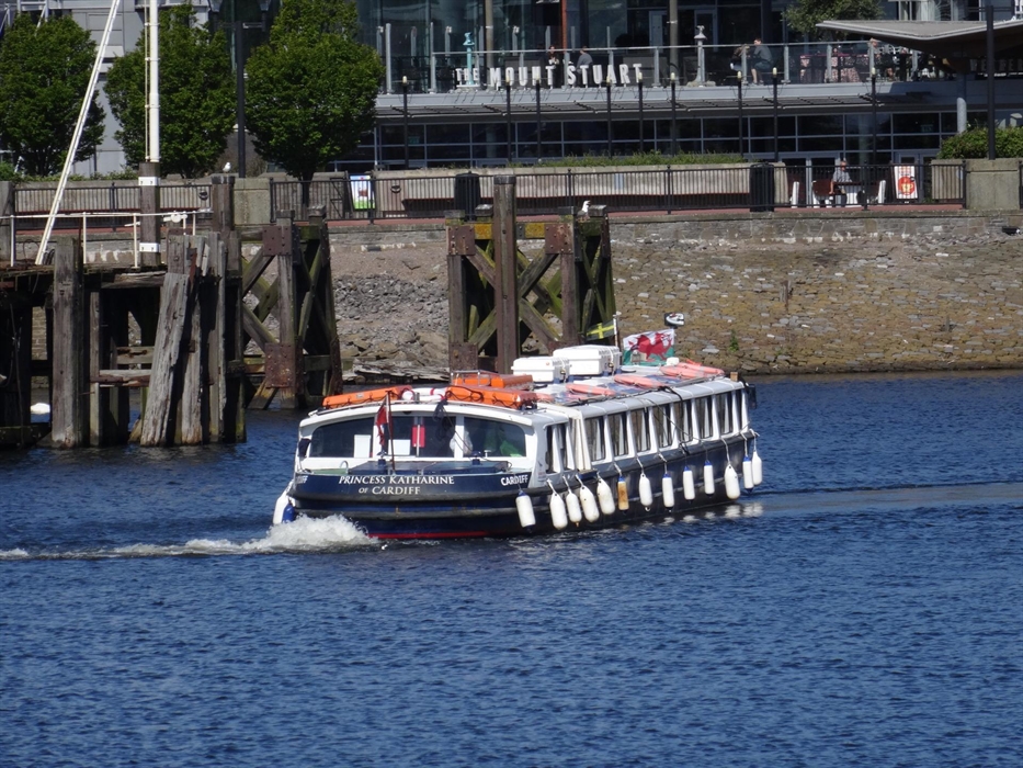 Approaching the Pierhead in Cardiff Bay