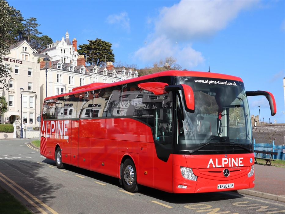 Alpine coach by the pier in Llandudno
www.alpine-travel.co.uk