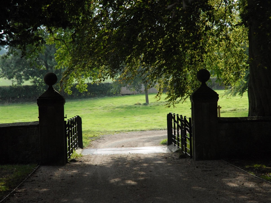 Entrance to Pentrehobyn Hall