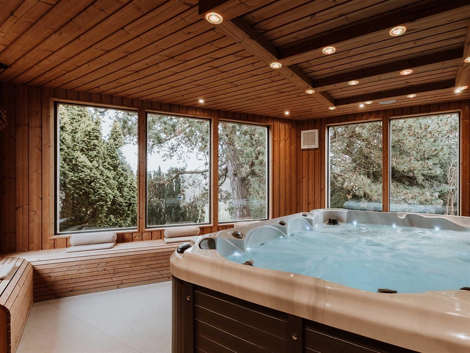 The hide is exclusively  for the use of Bryn Tanat Hall Guests and overlooks the gardens below.