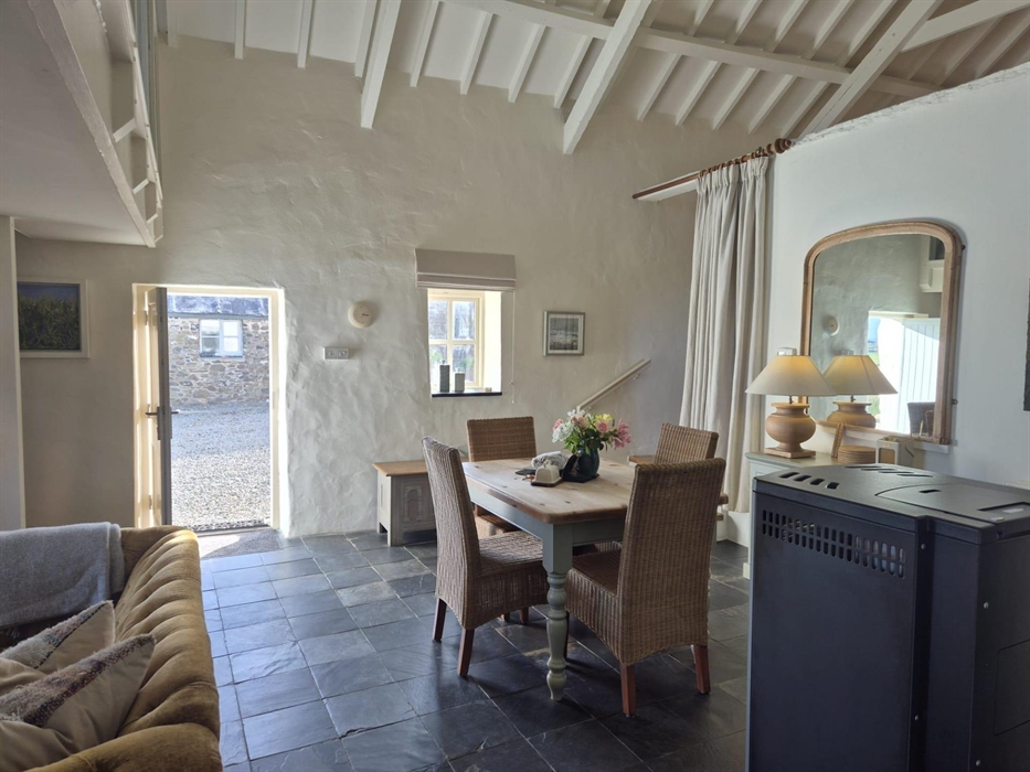 Glowty - Kitchen Interior View