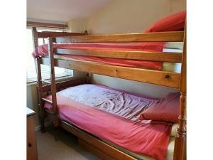 Aelfor 2 Bunk Bedroom