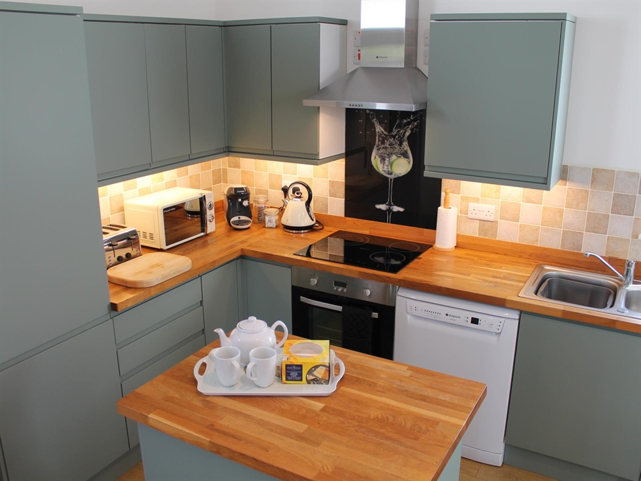 Very well equipped kitchen & newly refurbished for 2024