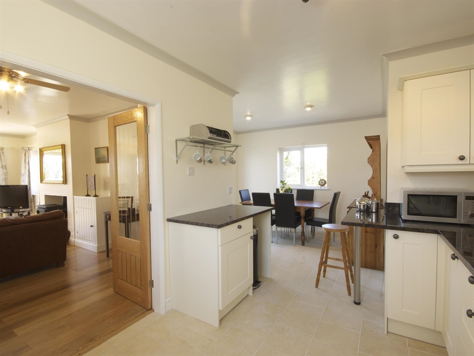 Well equipped dining kitchen