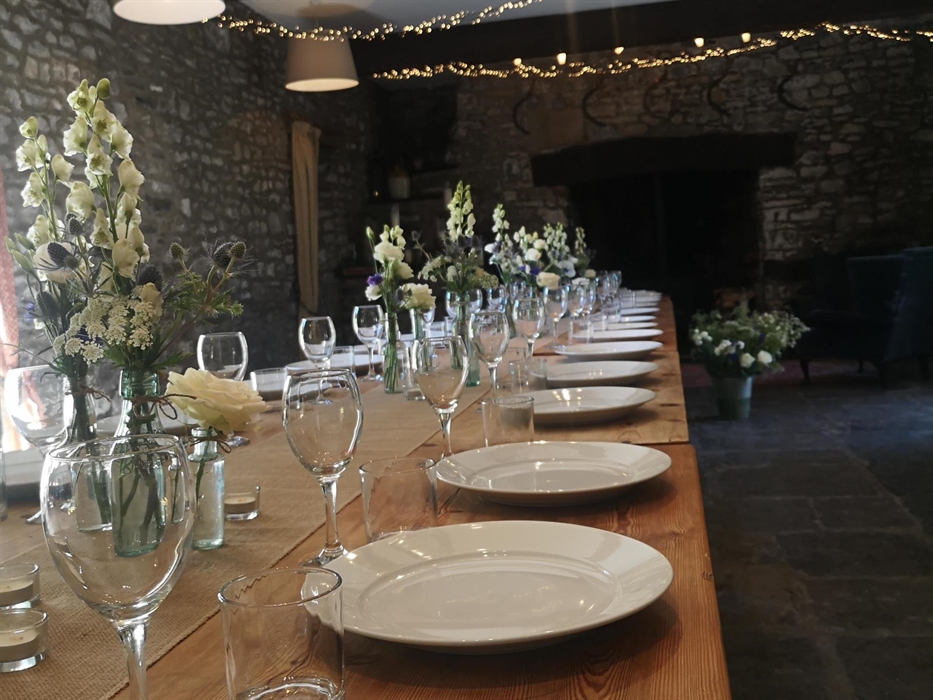 There are many different ways to arrange the dining room to suit your individual needs.