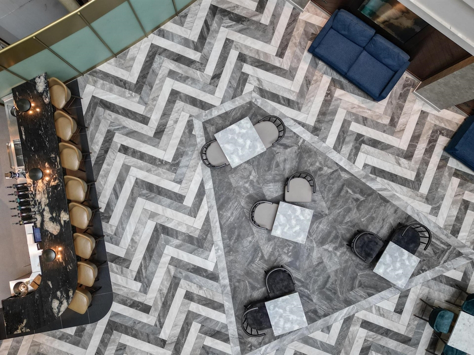 The central atrium is the perfect venue for reception drinks, networking, coffee breaks, and intimate exhibitions. Bathed in natural light, it feature