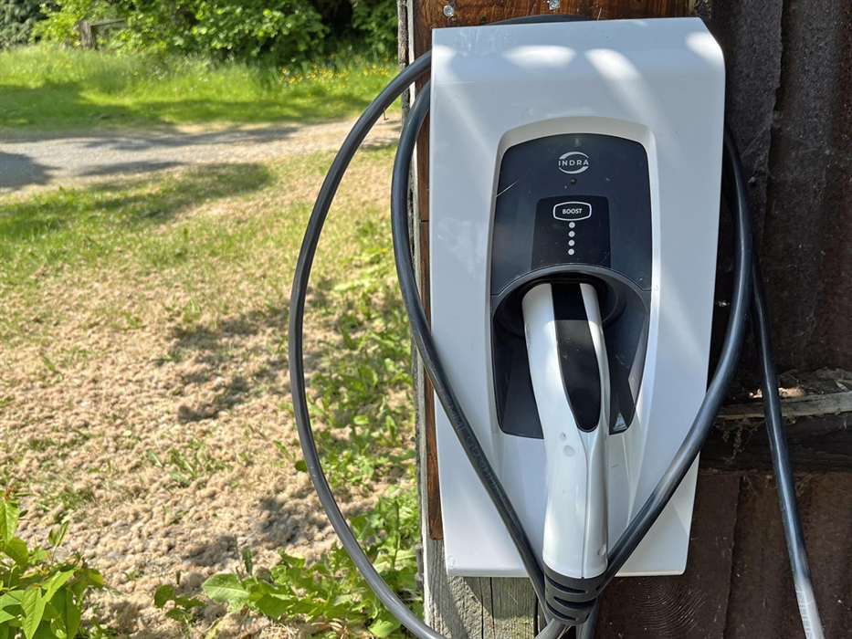 Electric vehicle charger available for guests' use. 7kW type 2 connector. Free of charge to guests who book directly.