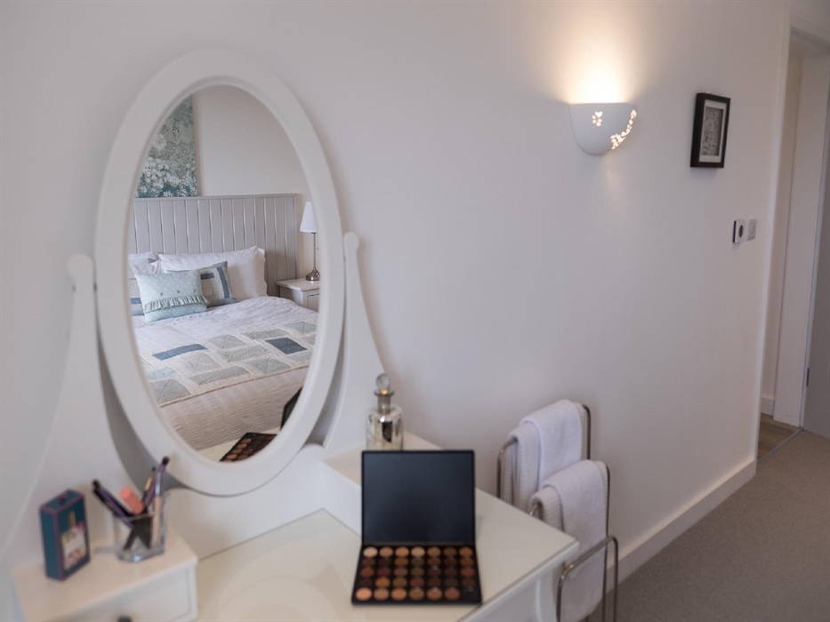 Master King Size Bedroom