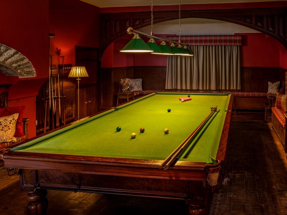 Plas Mantyderi Manor