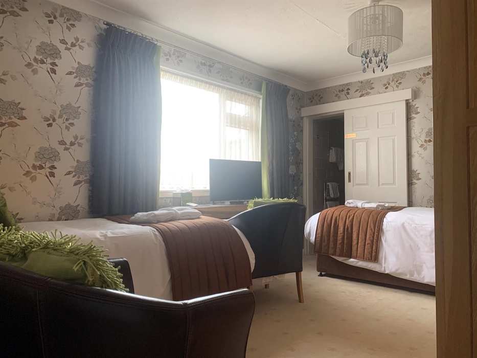 Jasmine - Twin Ensuite - Ground Floor