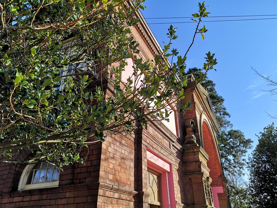 Turner House side view