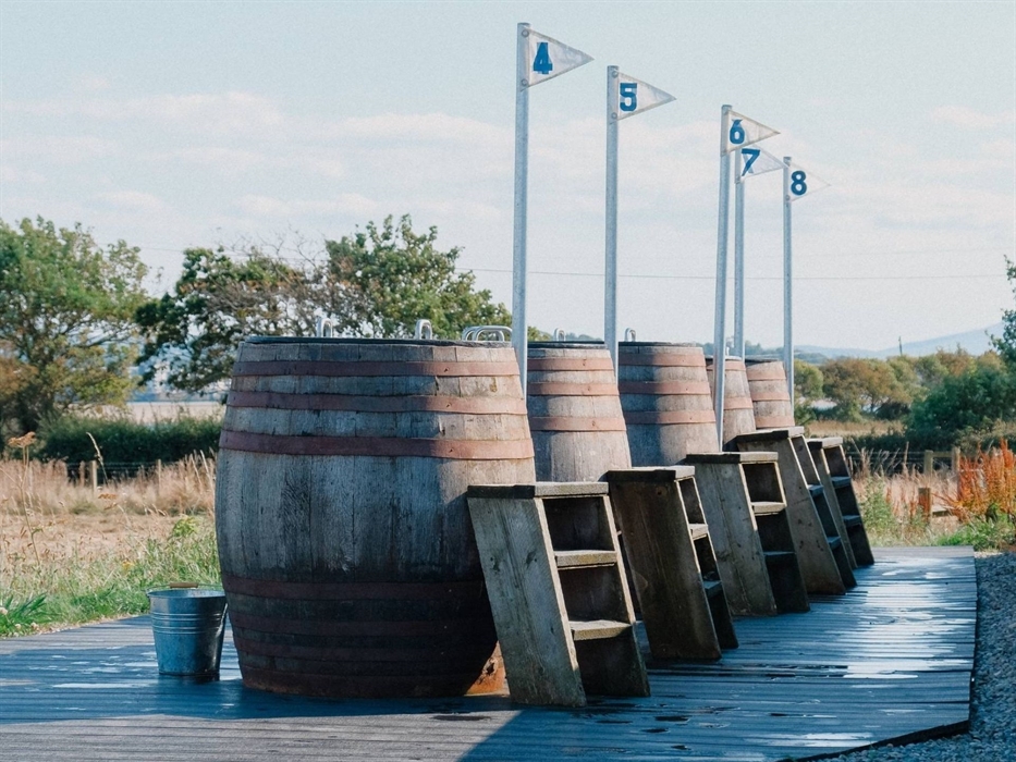 Halen Môn's Wild Seaweed Baths, bathing barrels, steps and the view