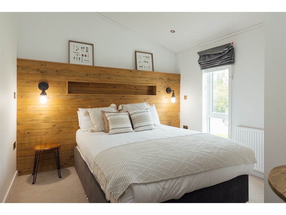 Cosy, luxurious bedroom