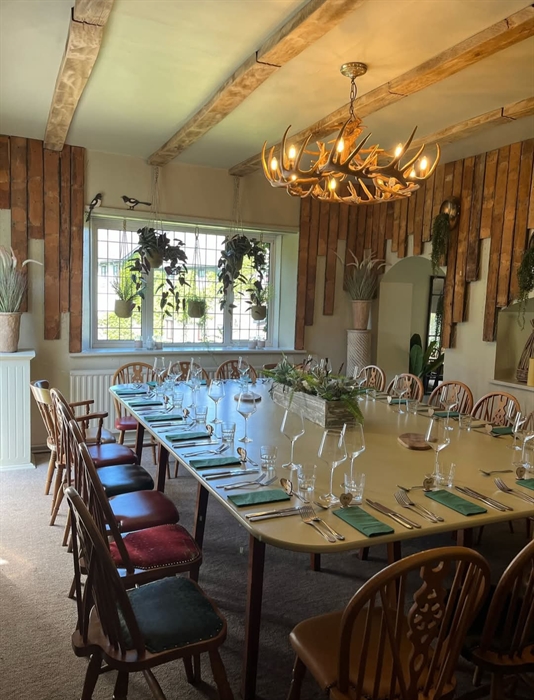 Suitable for large parties