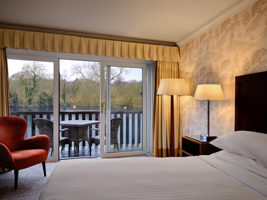 Our comfortable and relaxing hotel rooms provide a home away from home in Chepstow
Enjoy picture-perfect views of the hotel courtyard, lake and golf