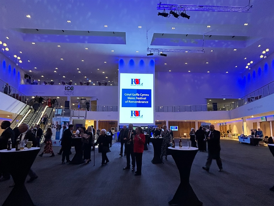 An image of guests enjoying a drinks reception at ICC Wales