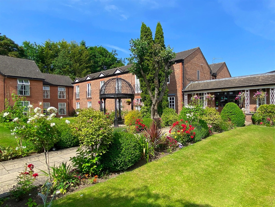 Exterior view of Rossett Hall Hotel.