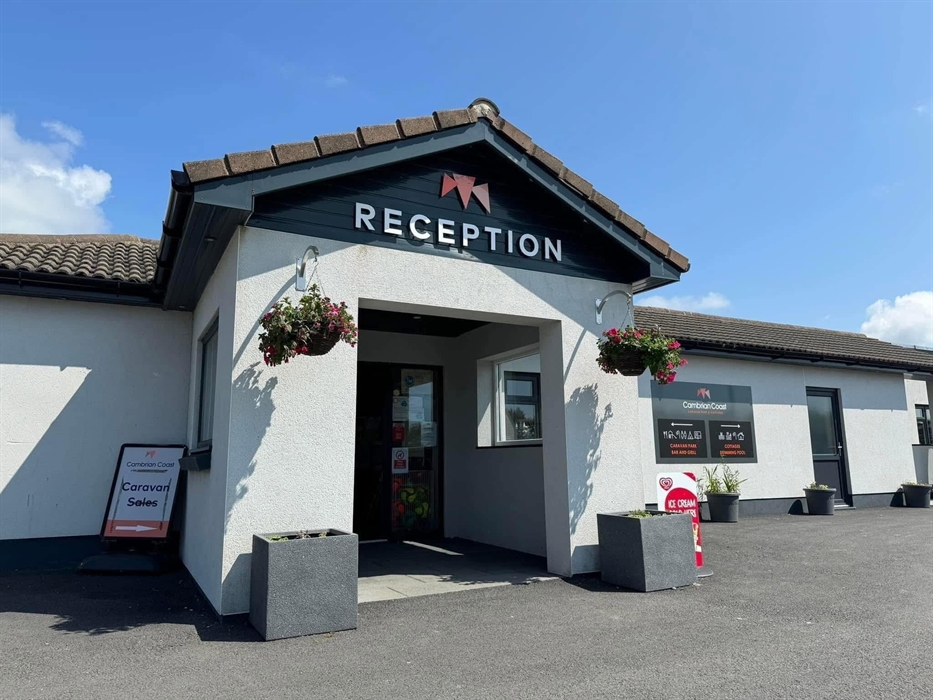 The Croft Lounge.  3 bedroom, Wheel chair accessible.  Roll in Shower