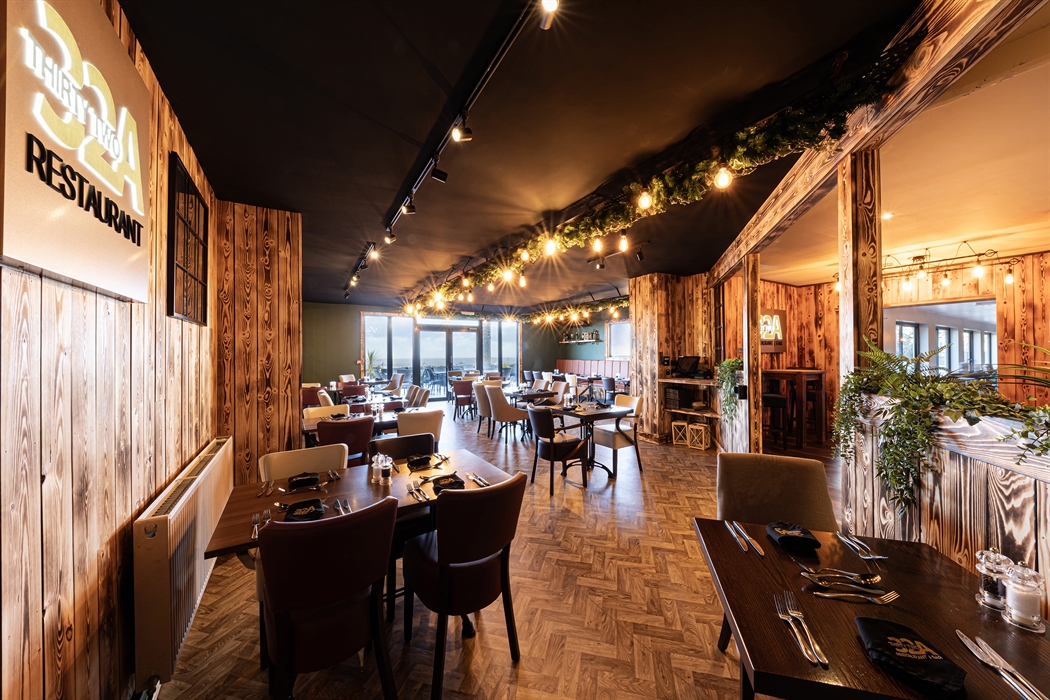 A stylish modern Restaurant with a wide variety of choice, including dietary options. Open every day for Breakfast, Brunch, Lunch, Afternoon Tea and D