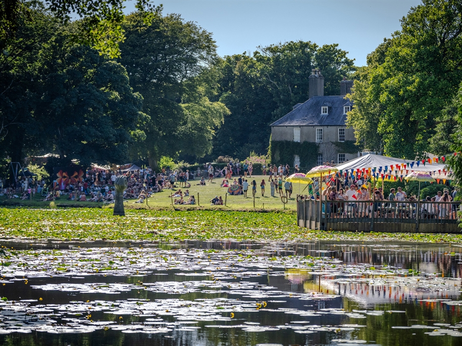 Tonnau Festival
