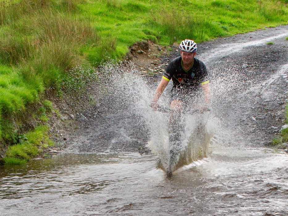 Chapel Bogathlon 2026 a muddy spray of water!