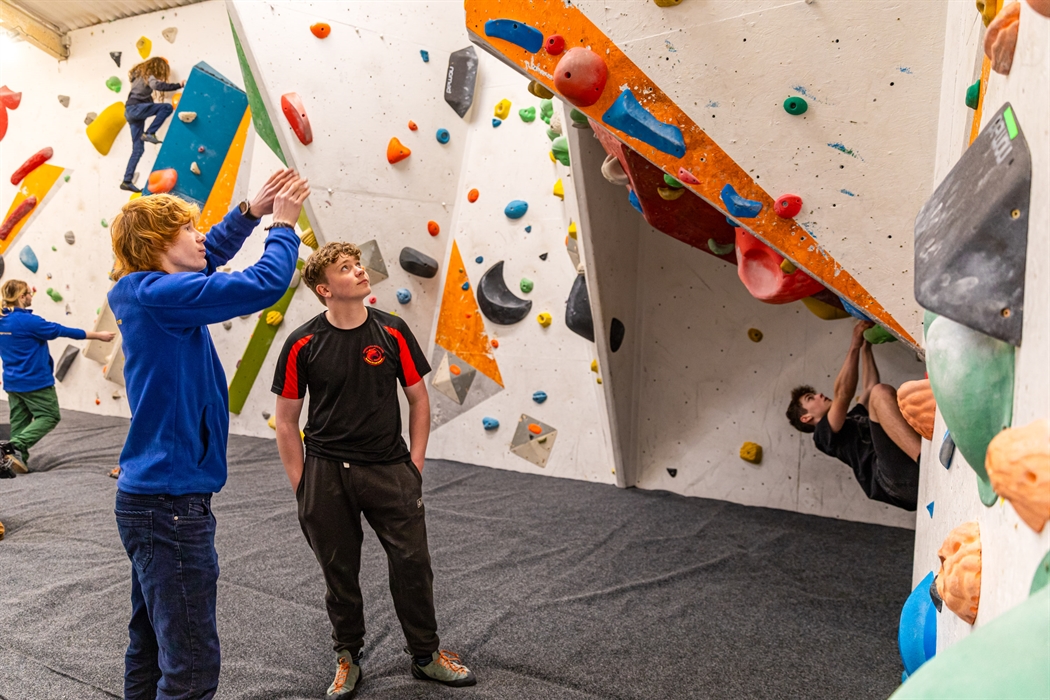 Low-level Bouldering