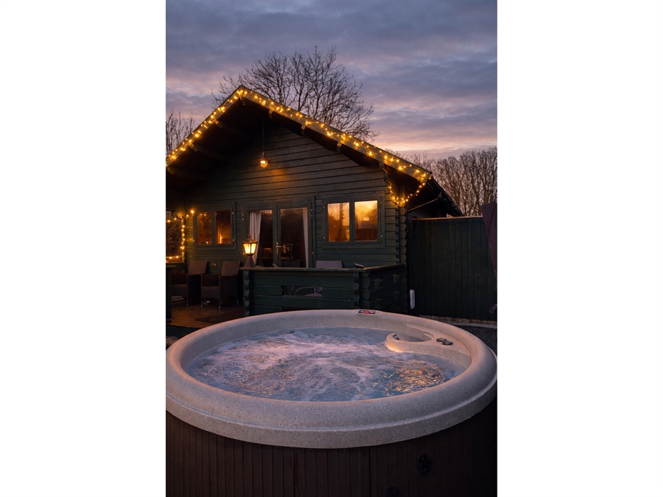 Tad cabin hot tub