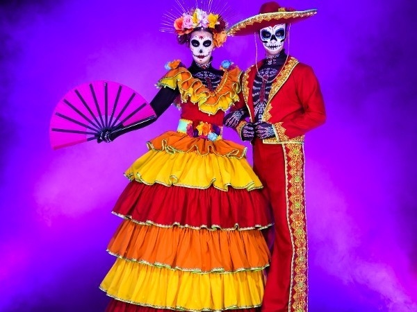 Day of the Dead costumes on stilts - Spooks in the City: El Dia de los Muertos
