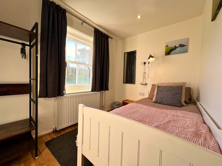 Bedroom 2 - single - garden view