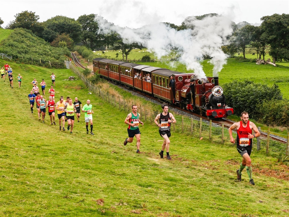 Race the Train competitors
