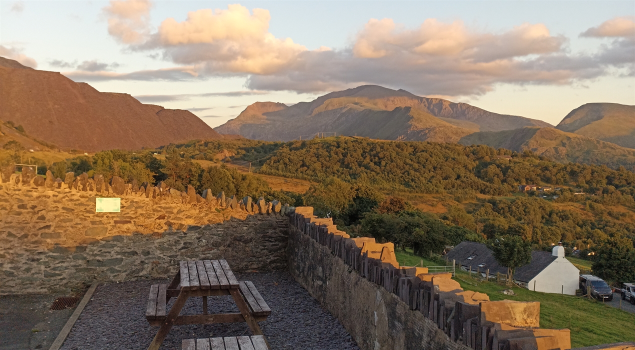 yr wyddfa at sunset